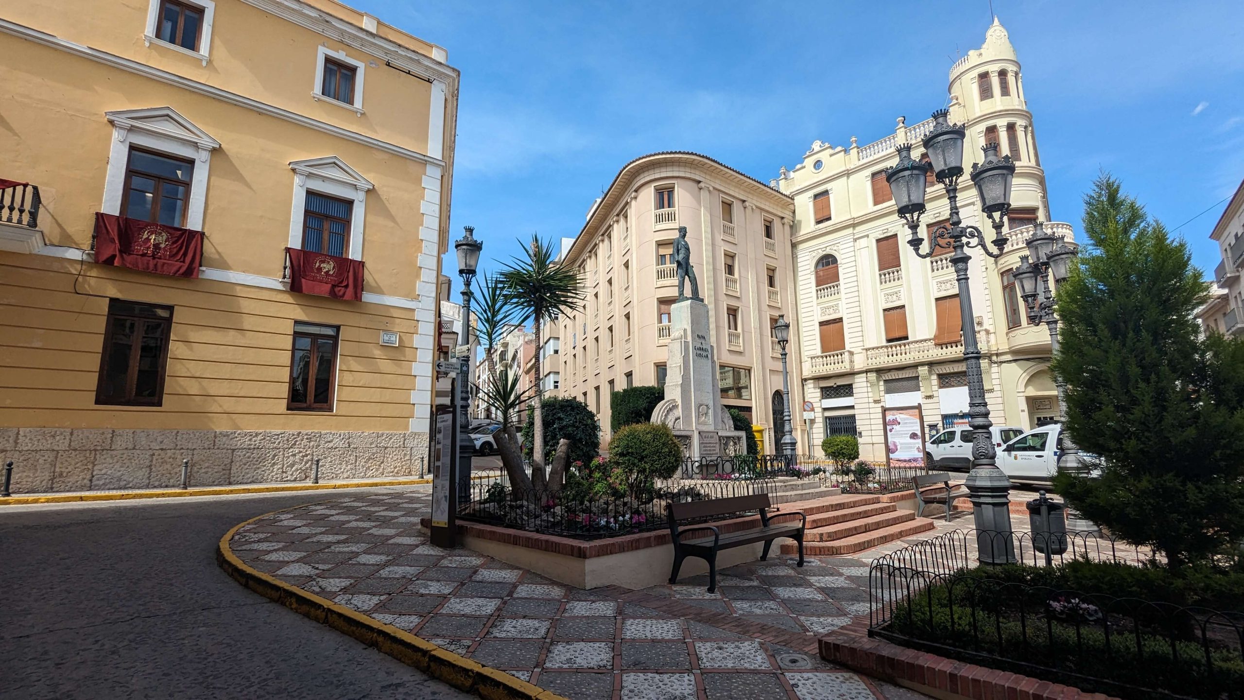 Plaza Ayntamento Oliva scaled