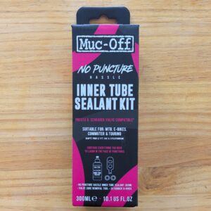Muc-Off No Puncture Hassle – Sellante para Cámaras de Aire 300 ml